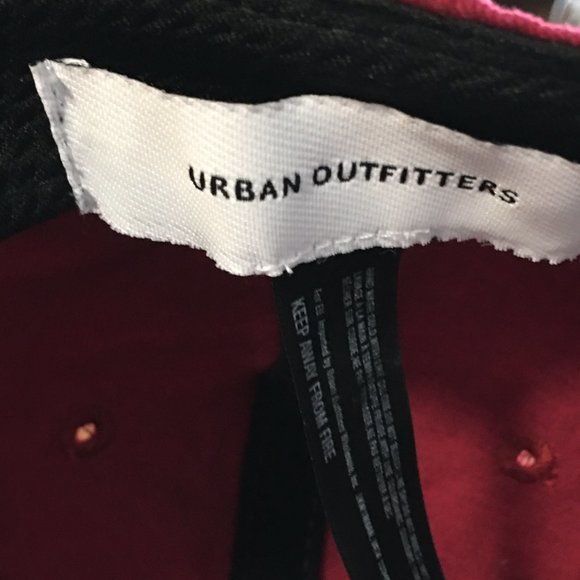 Urban Outfitters hat red with skull - Picture 2 of 2